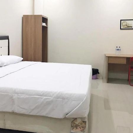 The Galton Hotel Baubau Luaran gambar