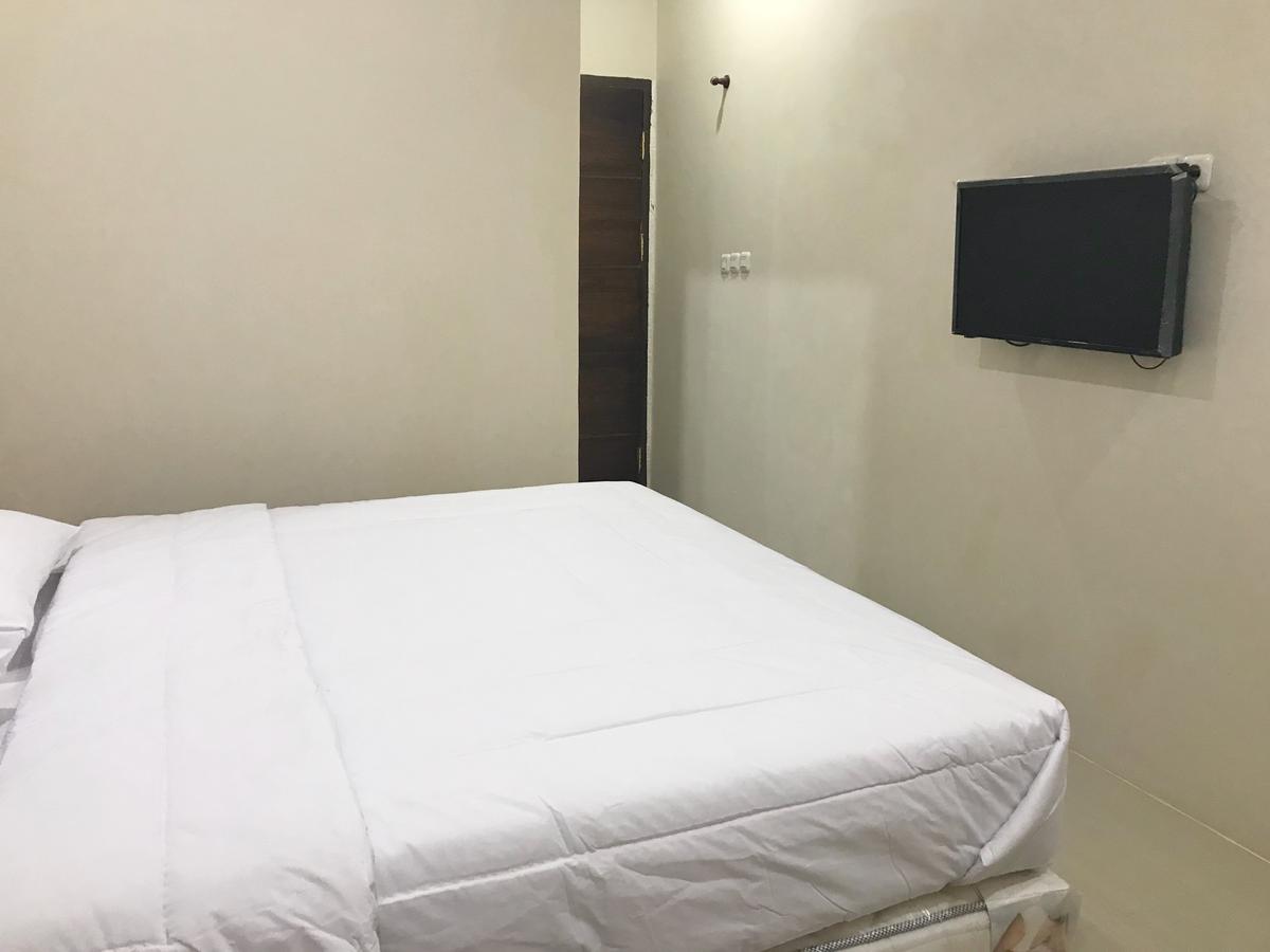 The Galton Hotel Baubau Luaran gambar